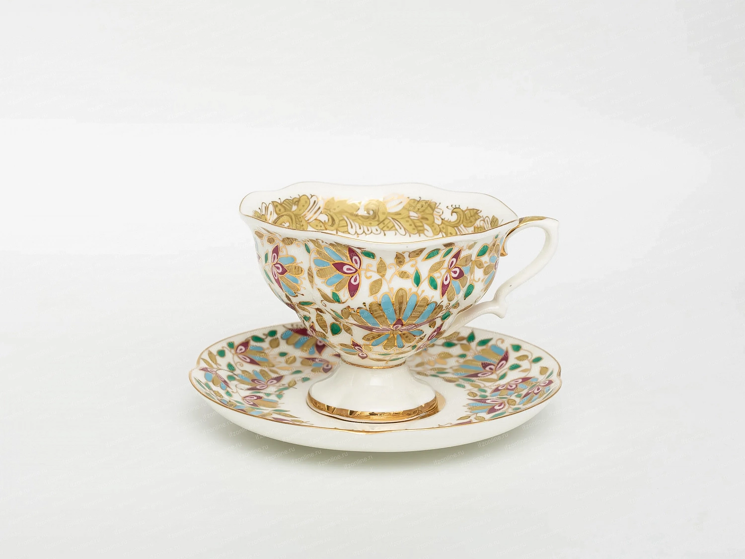 Чашка с блюдцем чайная форма. Наташа рисунок. Розовые цветы